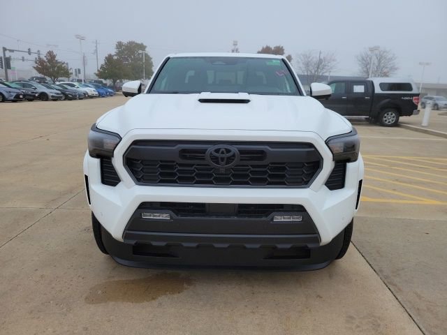 Used 2025 Toyota Tacoma TRD Sport w/ TRD Sport Premium Package image 3