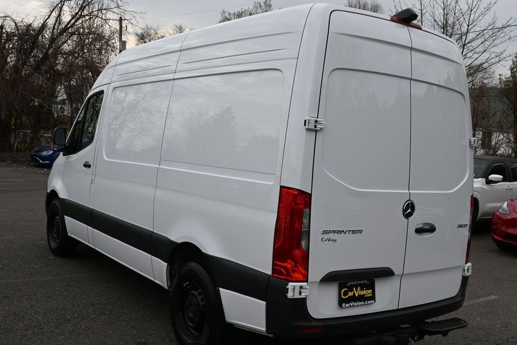Used 2025 Mercedes-Benz Sprinter 2500 image 38