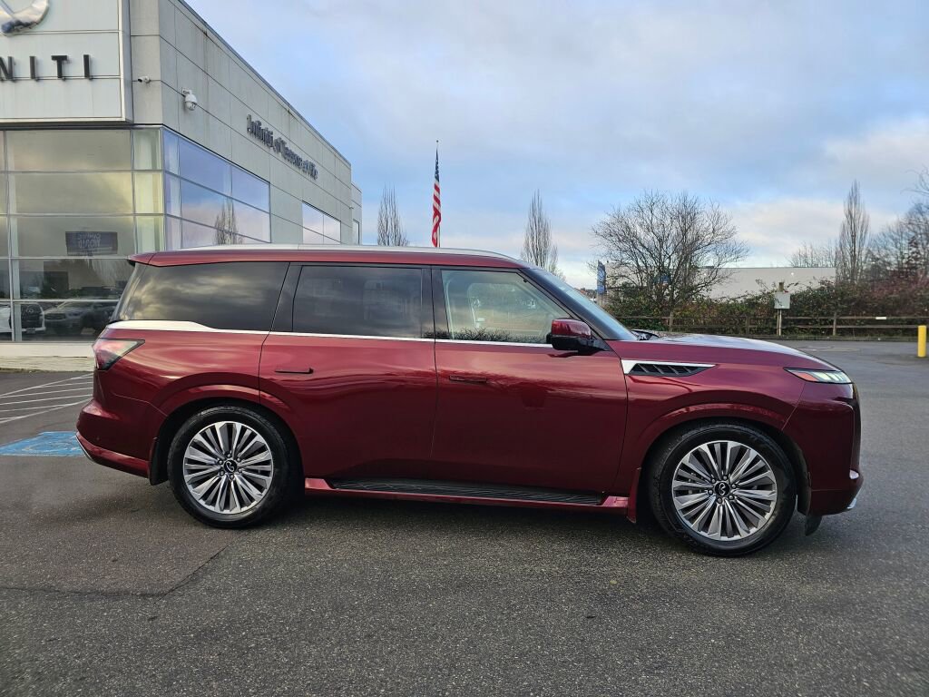 Used 2025 INFINITI QX80 Luxe AWD/4WD image 8
