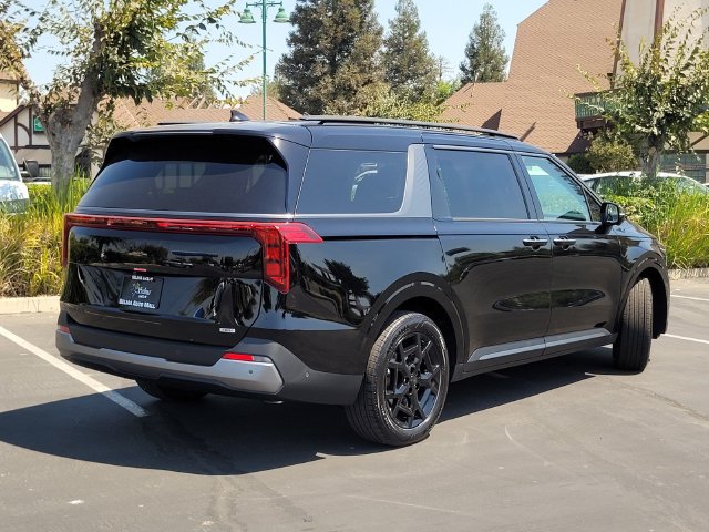 New 2026 Kia Carnival SX w/ SX Dark Edition Package FWD image 4
