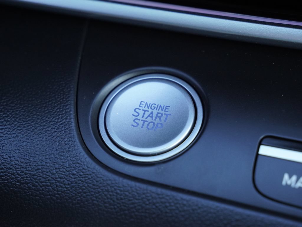 Used 2024 Hyundai Elantra Limited FWD image 23
