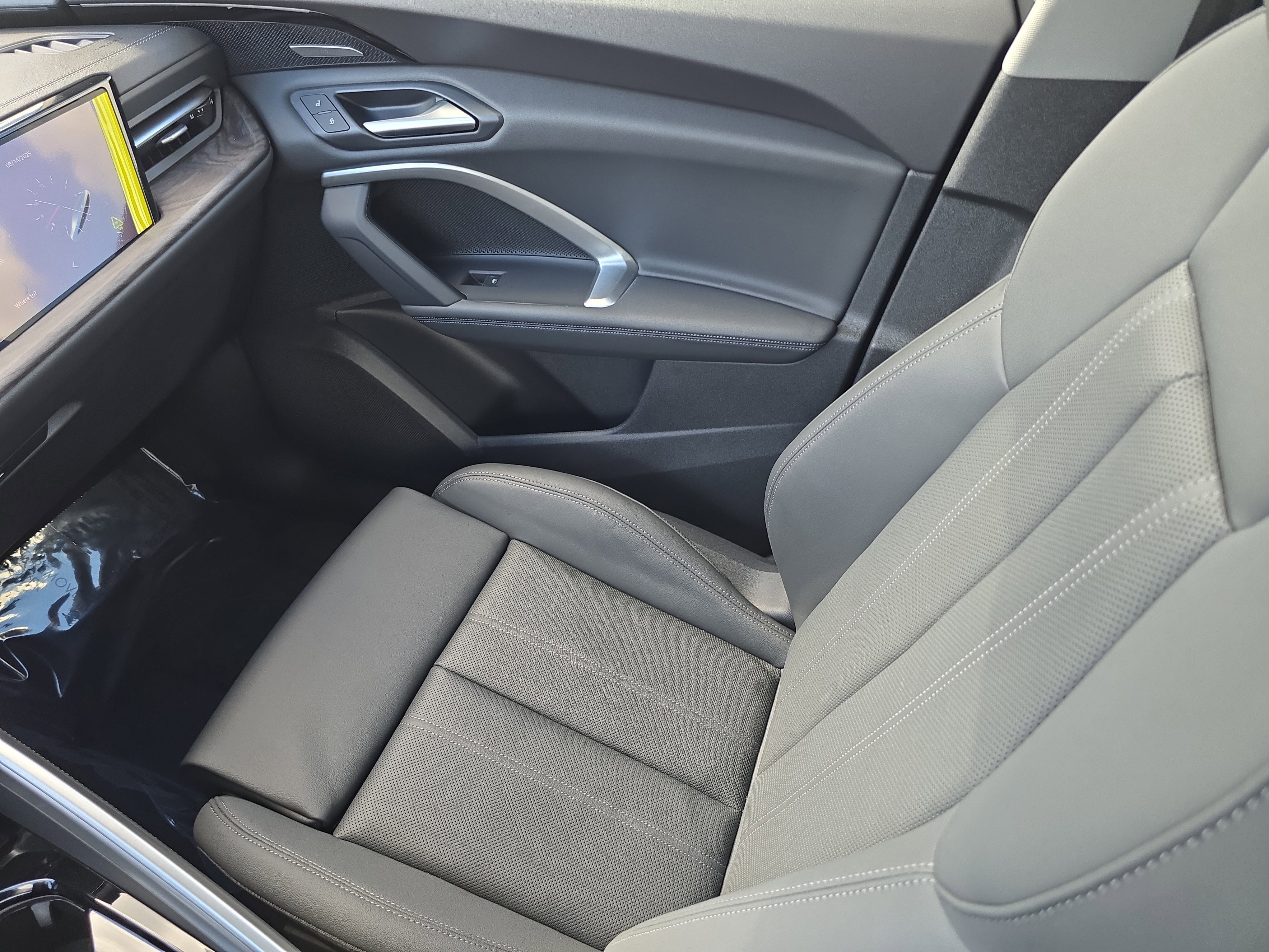 New 2025 Audi Q5 Prestige image 14