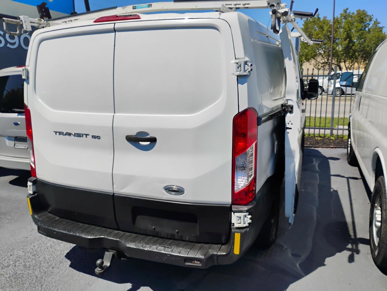 Used 2015 Ford Transit 150 130 Low Roof RWD image 31