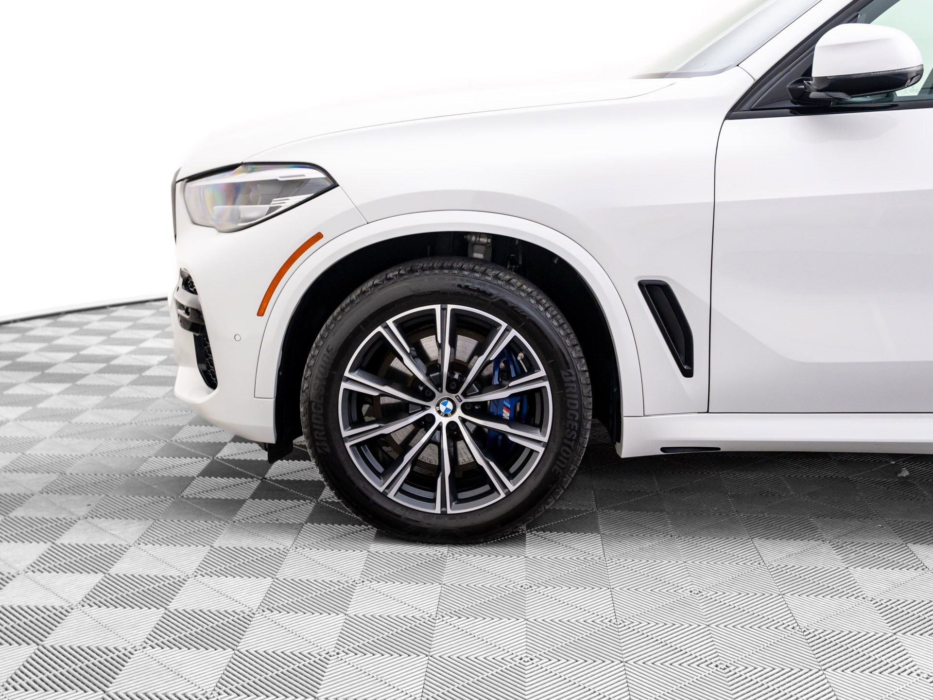 Certified 2023 BMW X5 M50i w/ Climate Comfort Package image 38