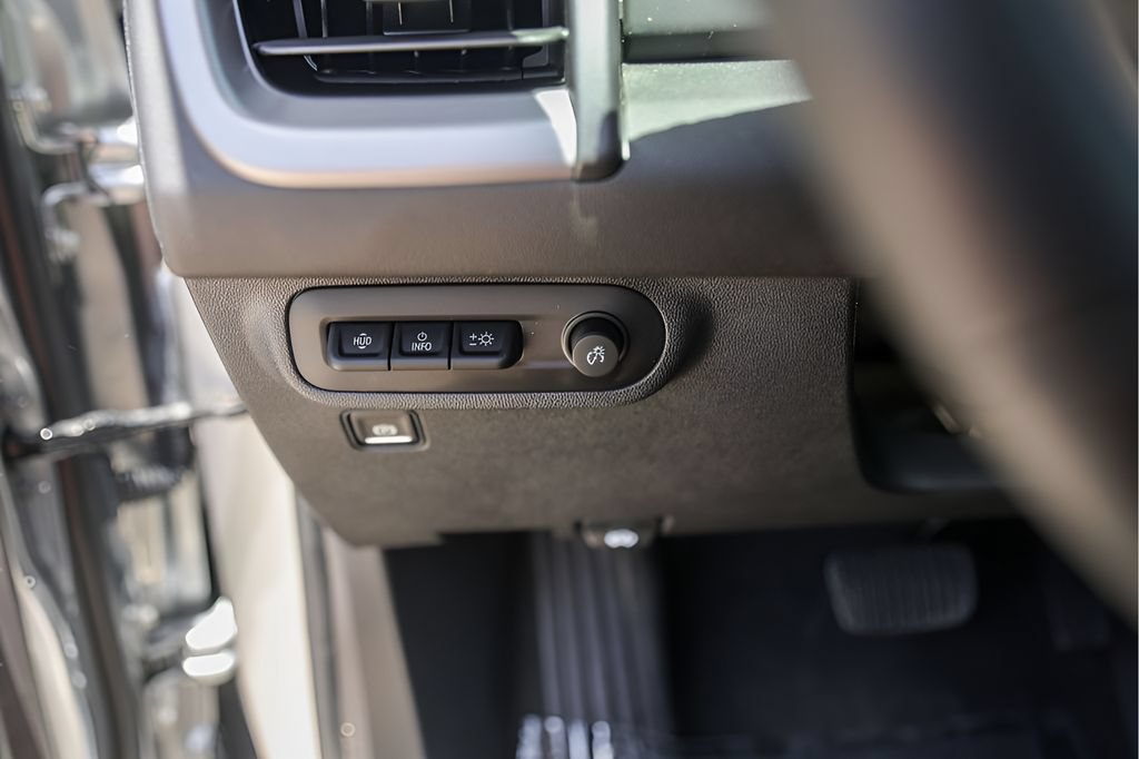 Used 2024 GMC Terrain AT4 w/ Infotainment Package II AWD/4WD image 16