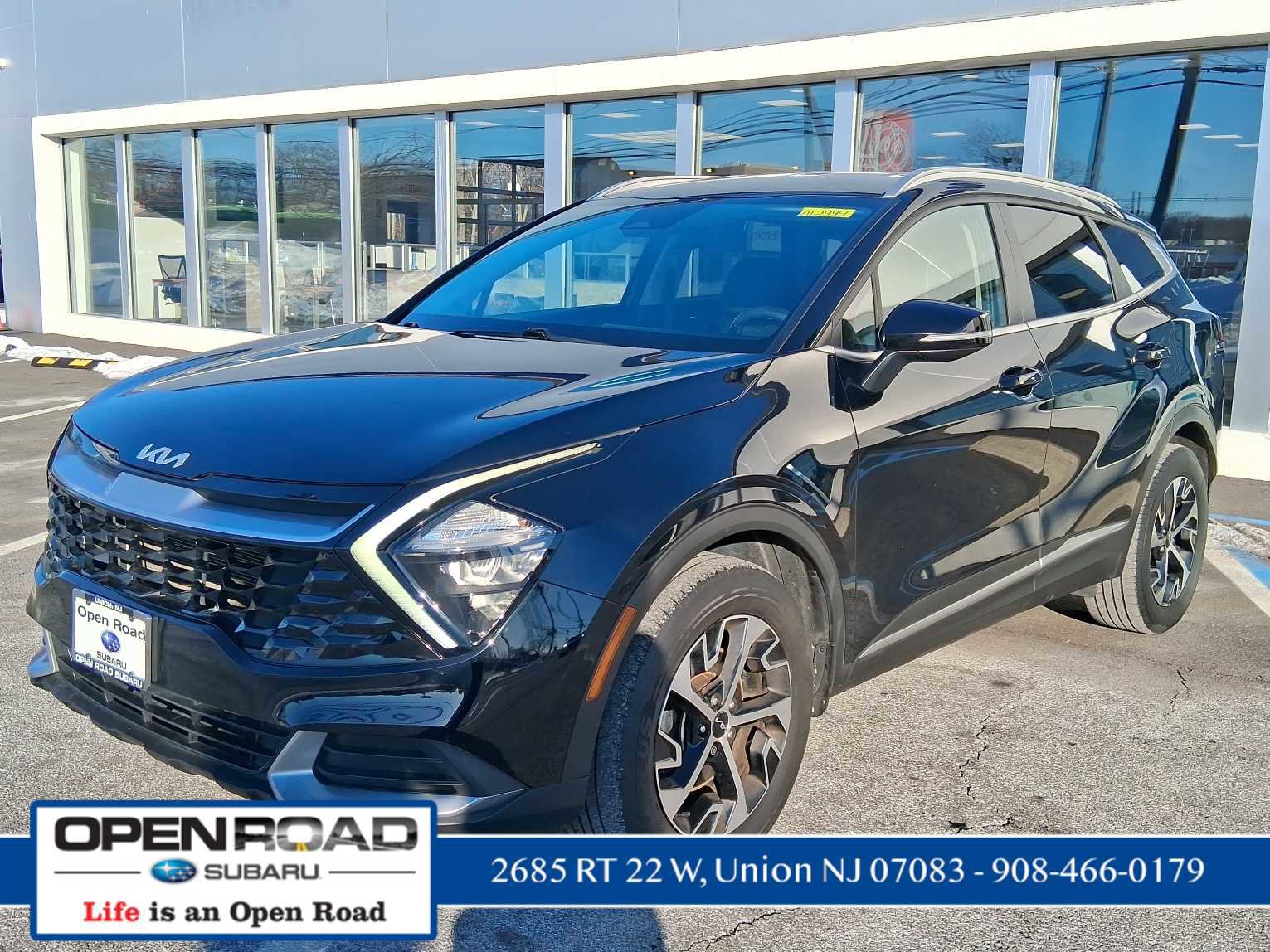 Used 2023 Kia Sportage EX image 3