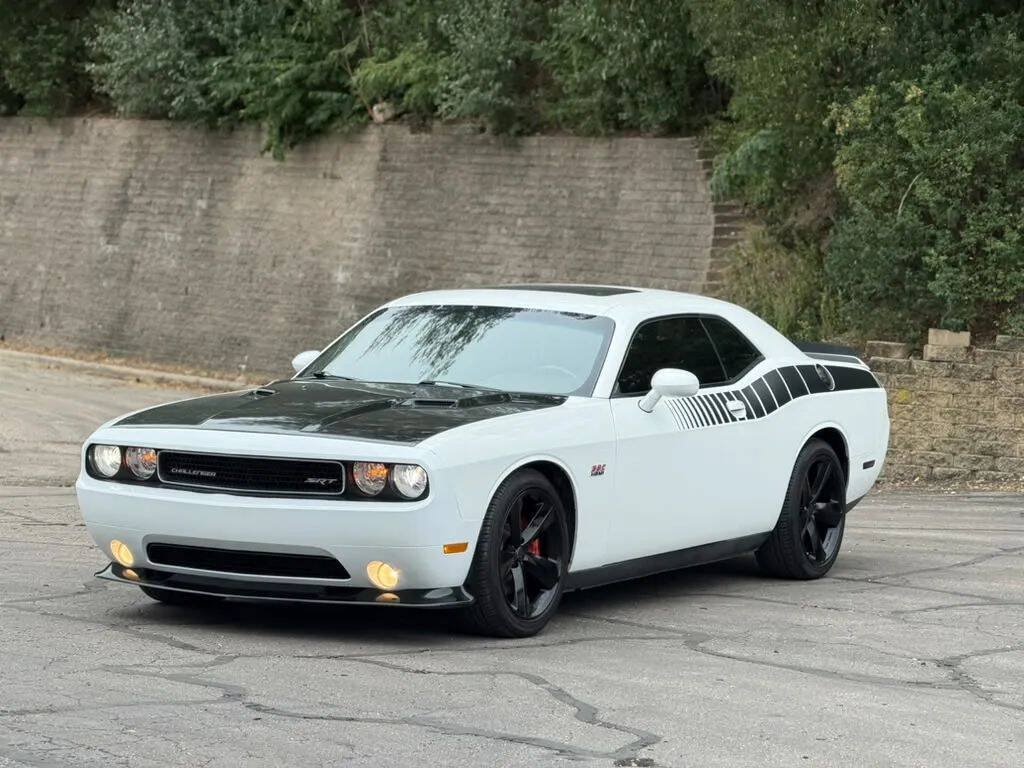 Used 2012 Dodge Challenger SRT8 RWD image 3