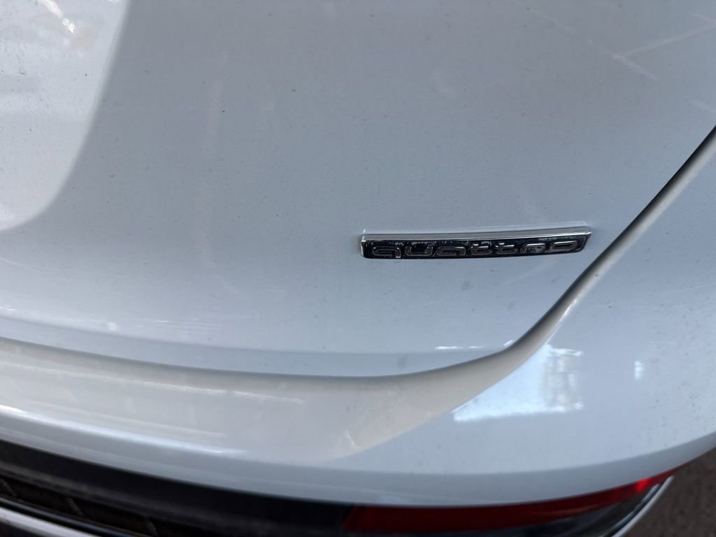 Used 2024 Audi Q4 e-tron Premium Plus image 9