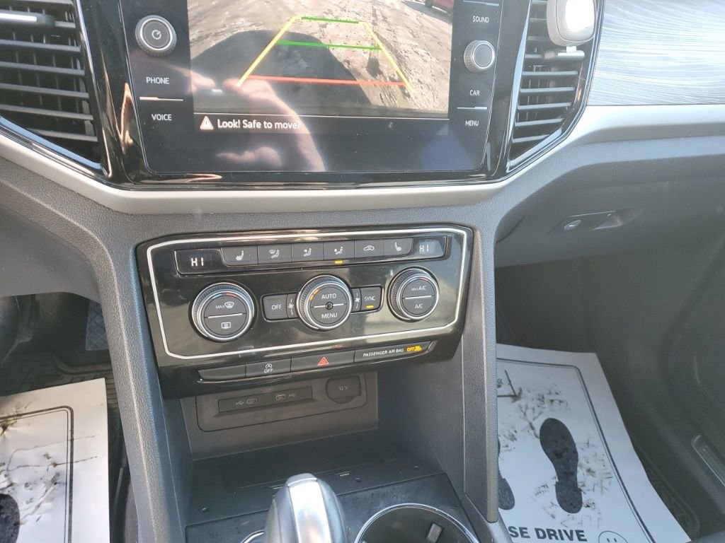Used 2022 Volkswagen Atlas Cross Sport SE image 19