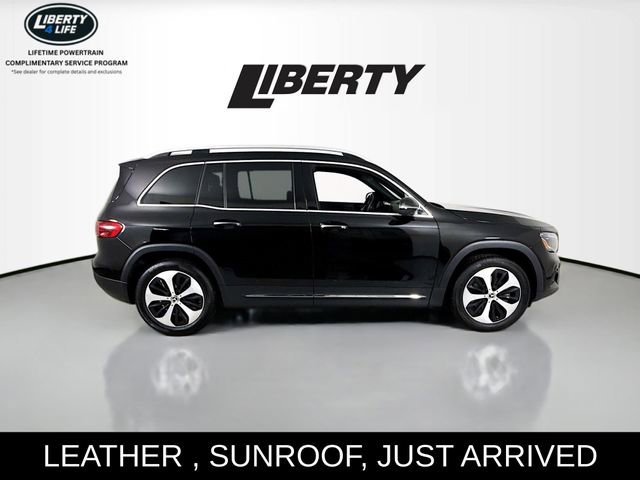 Used 2025 Mercedes-Benz GLB 250 GLB 250 w/ Exclusive Package image 8