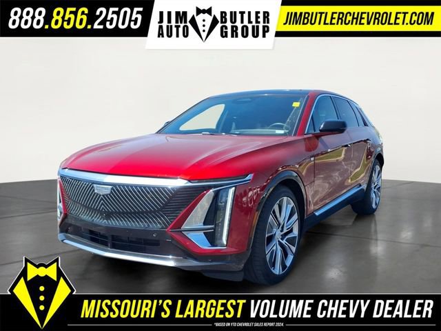 Used 2025 Cadillac Lyriq Luxury w/ LPO, Floor Liner Package AWD/4WD image 1