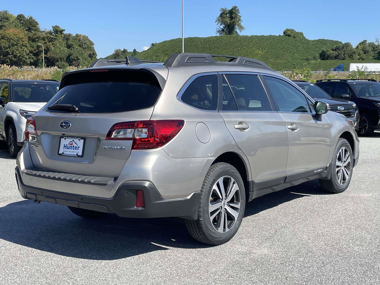 Used 2019 Subaru Outback 2.5i Limited AWD/4WD image 29
