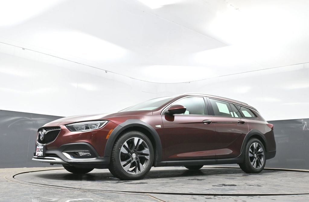 Used 2018 Buick Regal Preferred w/ Sights and Sounds Package AWD/4WD image 55