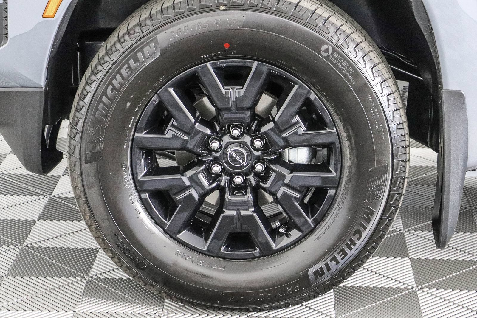 New 2027 Nissan Frontier SV w/ Tow Package RWD image 11