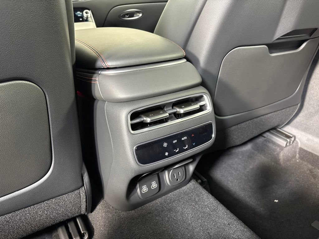 New 2027 Genesis GV70 2.5T Sport Prestige AWD/4WD image 27