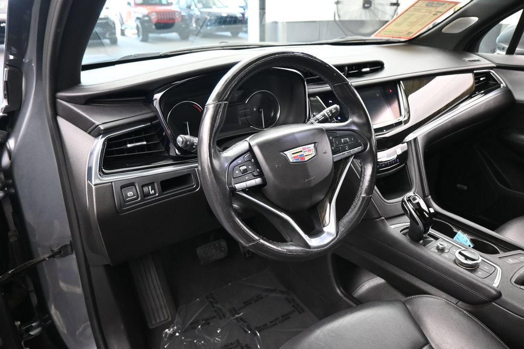 Used 2020 Cadillac XT6 Premium Luxury FWD image 12