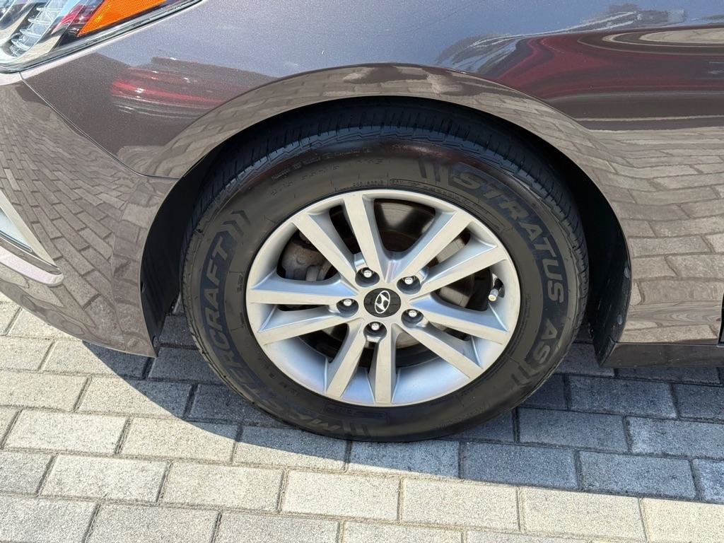 Used 2016 Hyundai Sonata SE FWD image 38