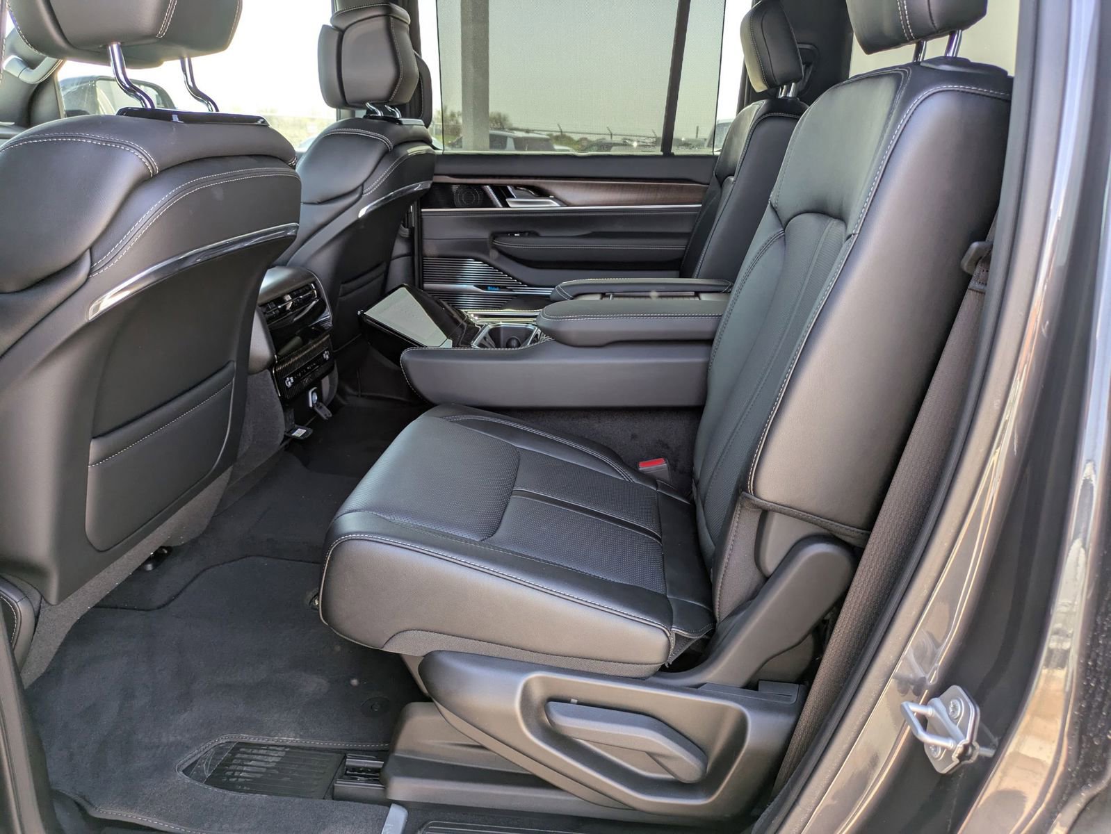 New 2024 Jeep Grand Wagoneer Series I image 13