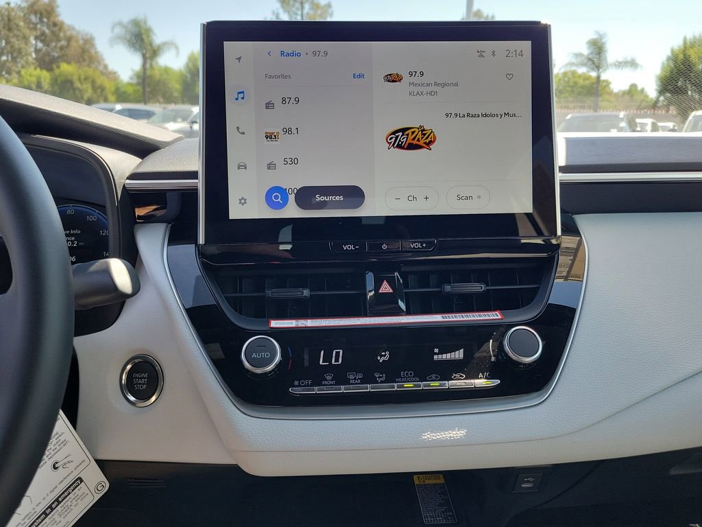 Used 2026 Toyota Corolla SE w/ SE Package image 15