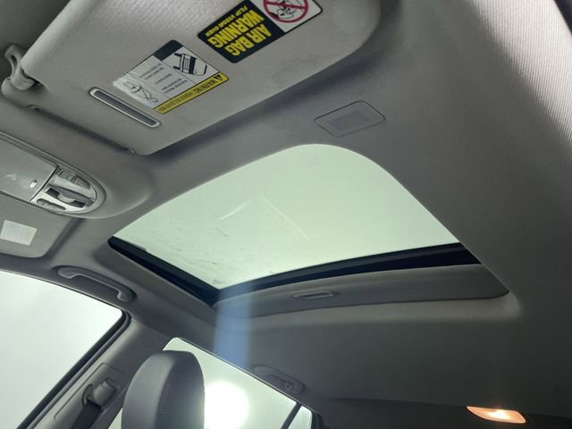 Used 2012 Hyundai Santa Fe Limited w/ Navigation Pkg 4 image 31