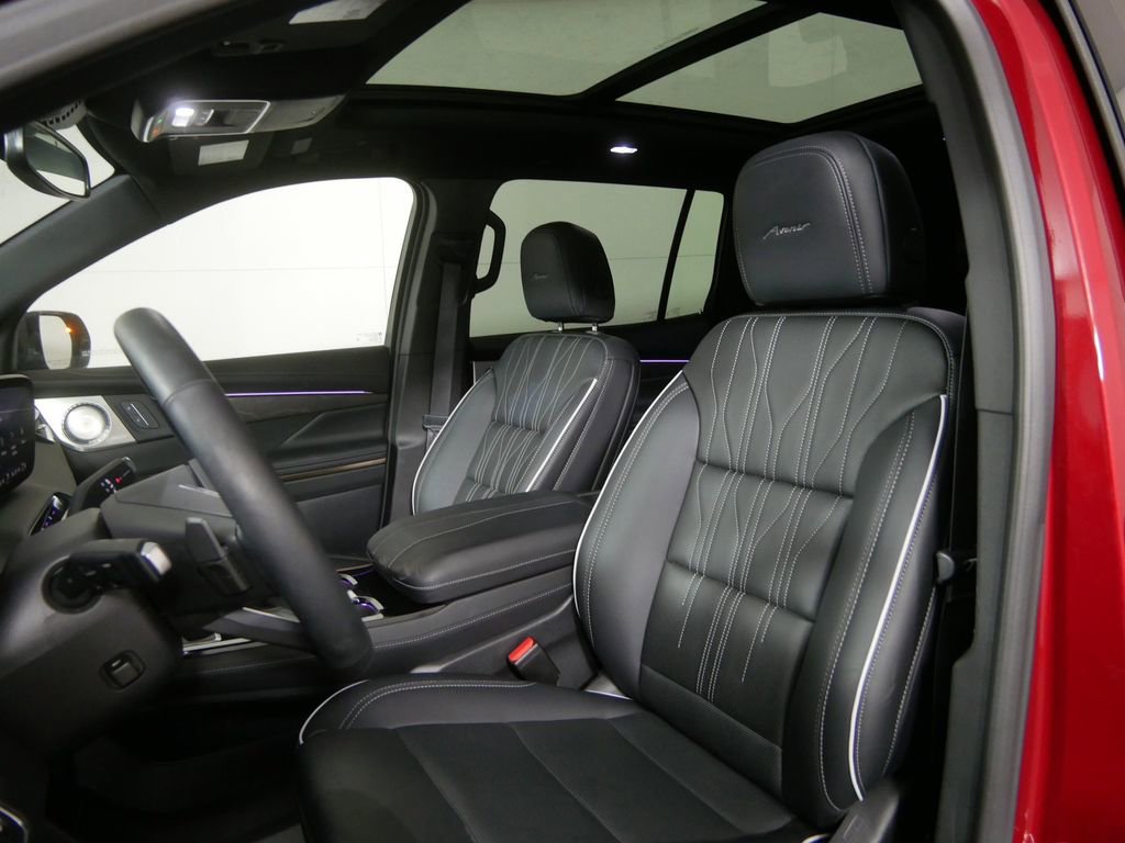 Used 2025 Buick Enclave Avenir w/ Trailering Package, 5000 lbs. image 10