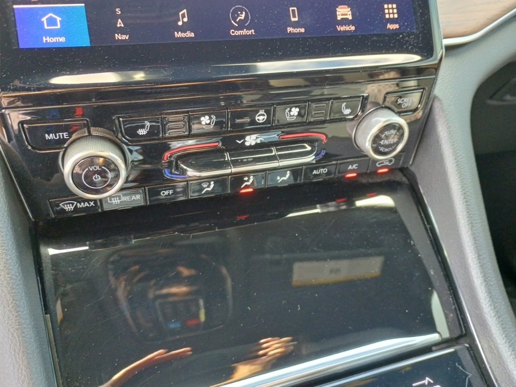 Used 2022 Jeep Grand Cherokee Summit w/ Advanced Protech Group IV image 31