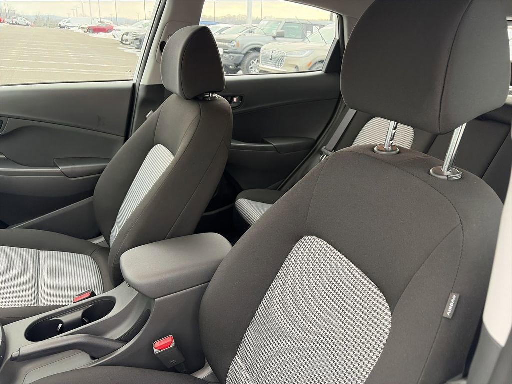 Used 2023 Hyundai Kona SE image 11