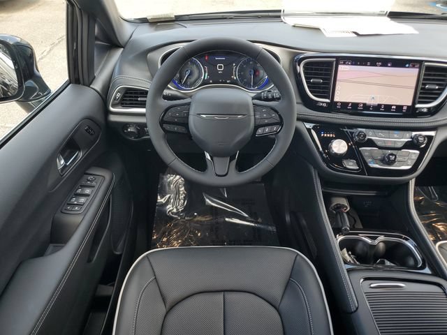 New 2027 Chrysler Pacifica Limited AWD/4WD image 17