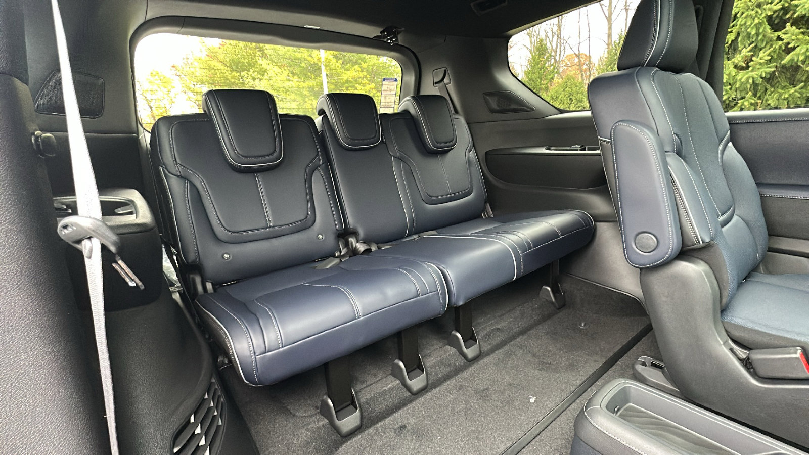 New 2026 INFINITI QX80 4WD w/ Sport Exterior Package image 11