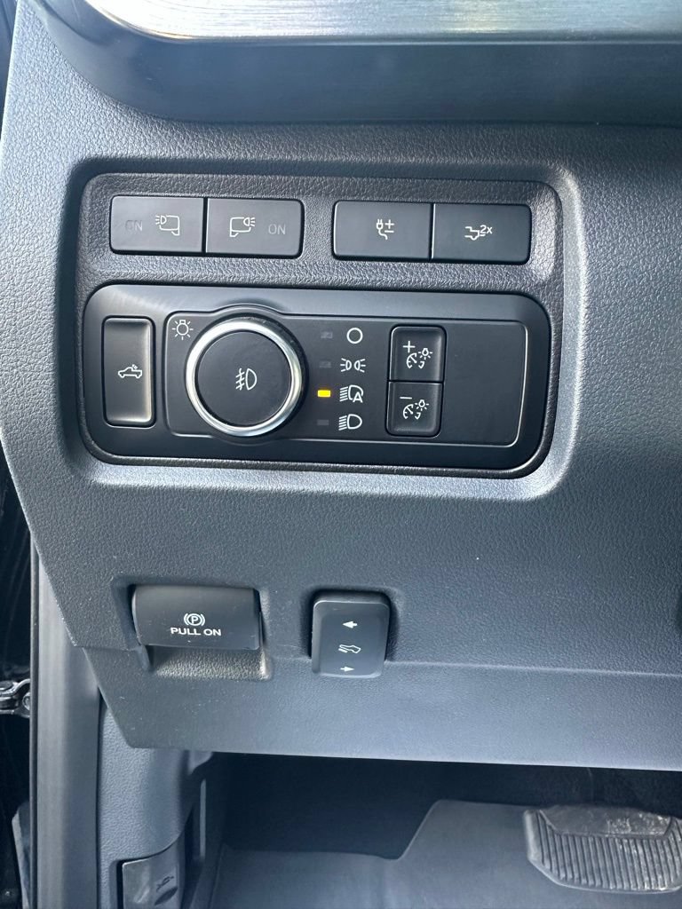 Used 2023 Ford F250 Lariat w/ Lariat Ultimate Package AWD/4WD image 13