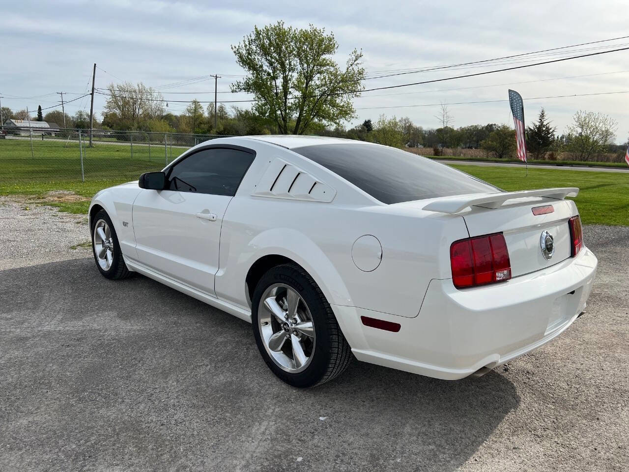 Used 2006 Ford Mustang GT RWD image 6