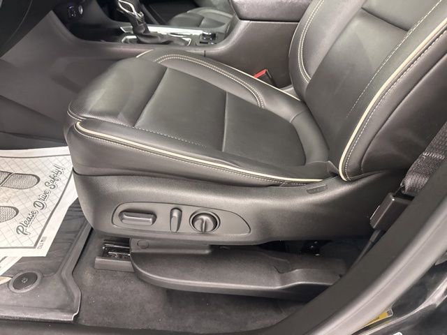 Used 2023 Chevrolet Traverse Premier w/ Redline Edition image 32