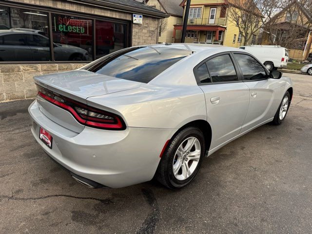 Used 2020 Dodge Charger SXT w/ Leather Interior Group RWD image 6
