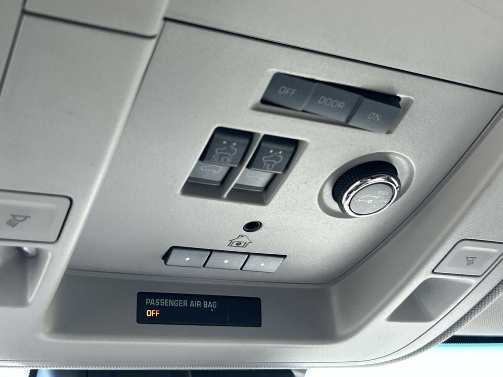 Used 2018 Chevrolet Tahoe LT AWD/4WD image 31