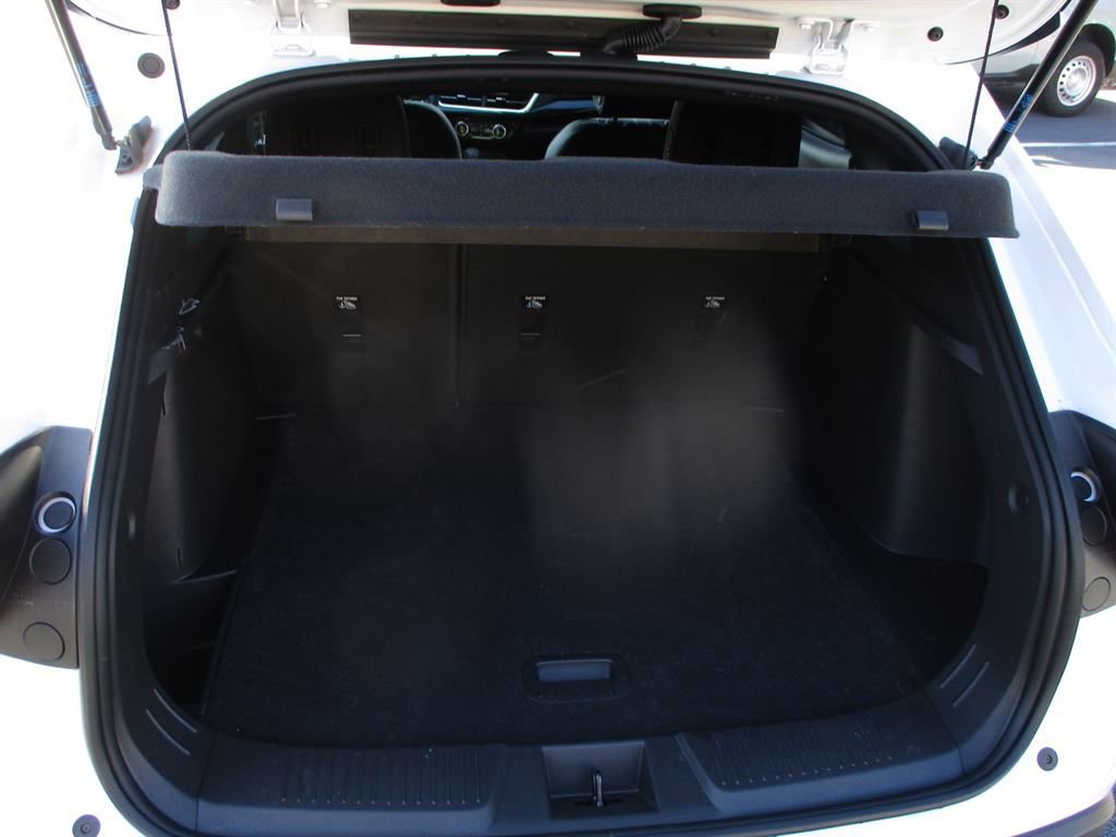 Used 2025 Chevrolet Trax RS w/ Driver Confidence Package image 4