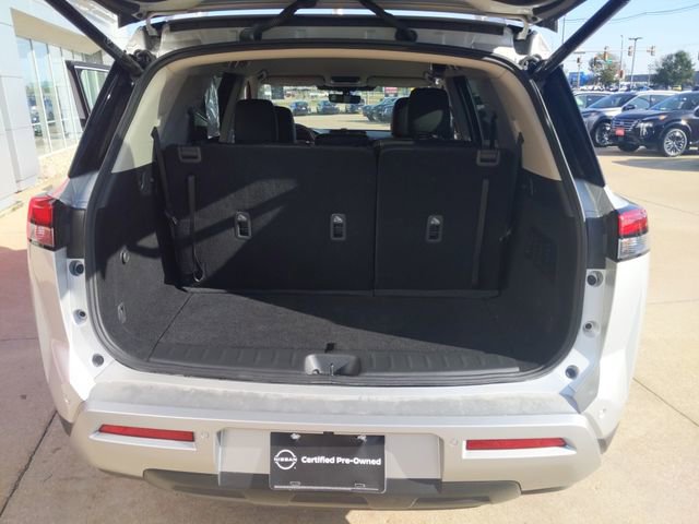 Used 2025 Nissan Pathfinder SL image 27