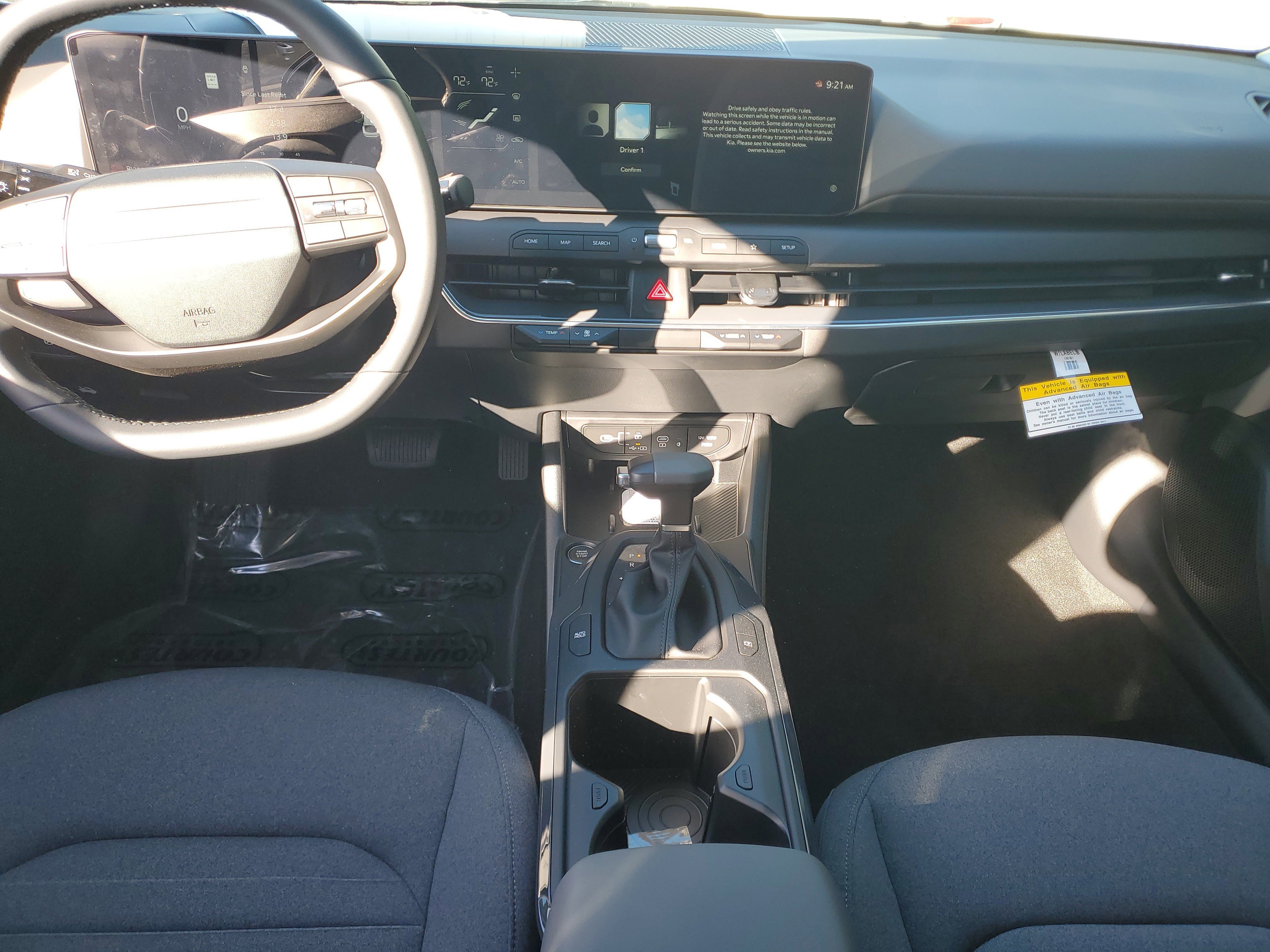 New 2025 Kia K4 EX FWD image 24