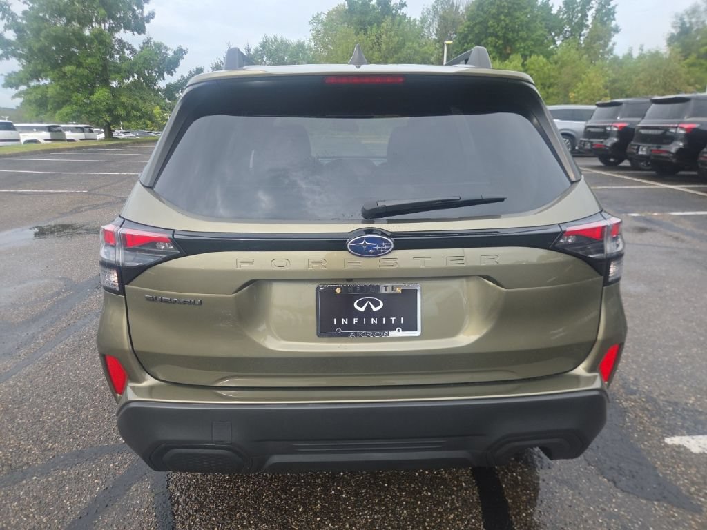 Used 2025 Subaru Forester Premium AWD/4WD image 6