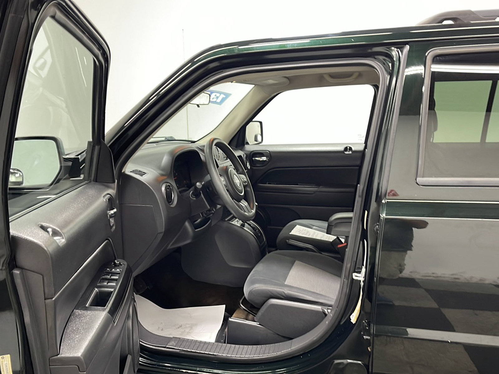 Used 2013 Jeep Patriot Sport w/ PWR Value Group AWD/4WD image 2