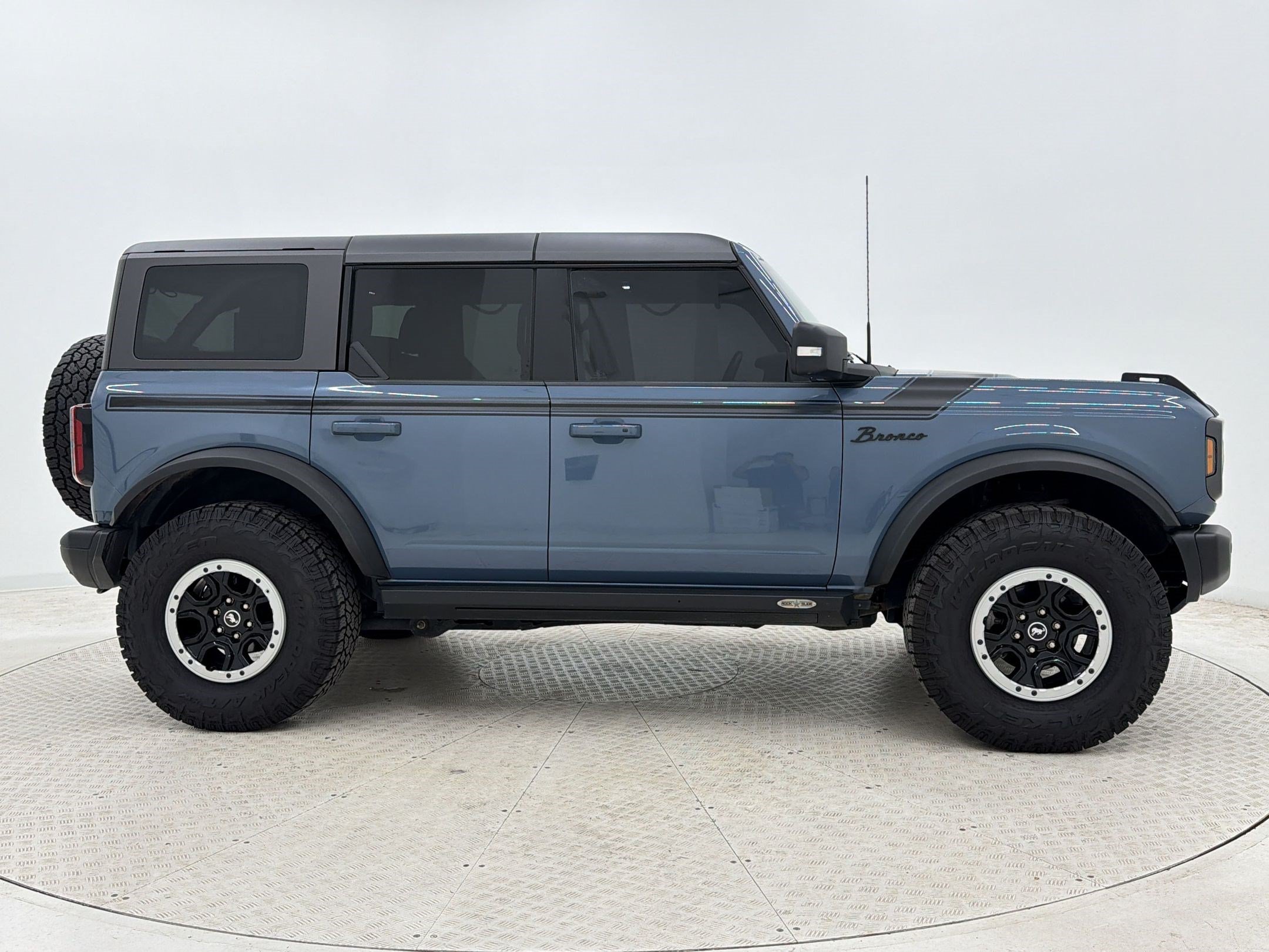 Used 2023 Ford Bronco Badlands AWD/4WD image 8