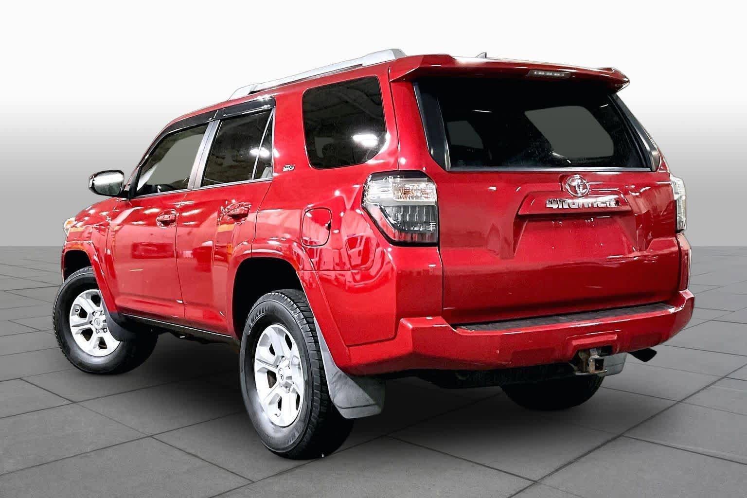 Used 2017 Toyota 4Runner SR5 AWD/4WD image 12