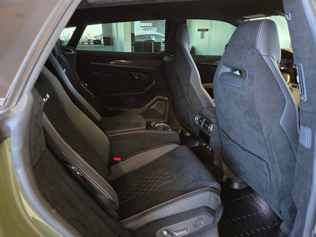Used 2024 Lamborghini Urus Performante AWD/4WD image 12