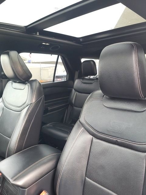 Used 2021 Ford Explorer ST w/ ST Street Pack image 12