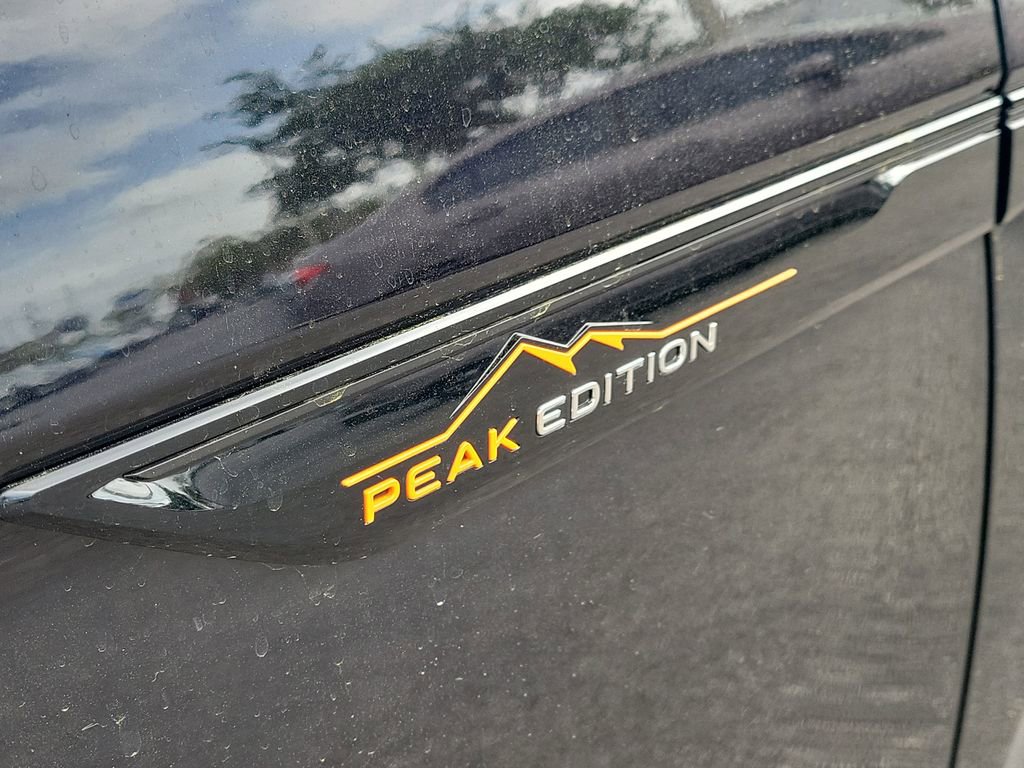 Certified 2026 Volkswagen Atlas Peak Edition AWD/4WD image 7