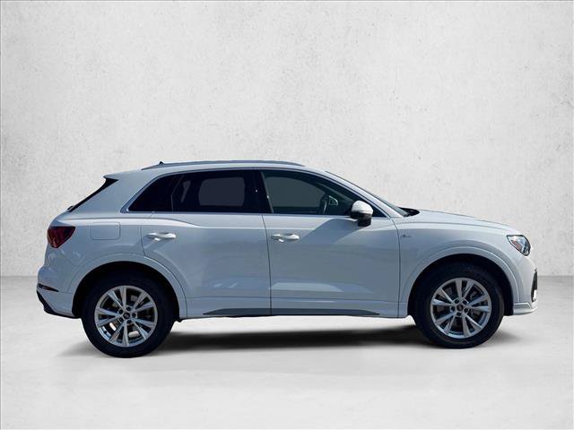Used 2022 Audi Q3 2.0T Premium Plus w/ Premium Plus Package AWD/4WD image 4