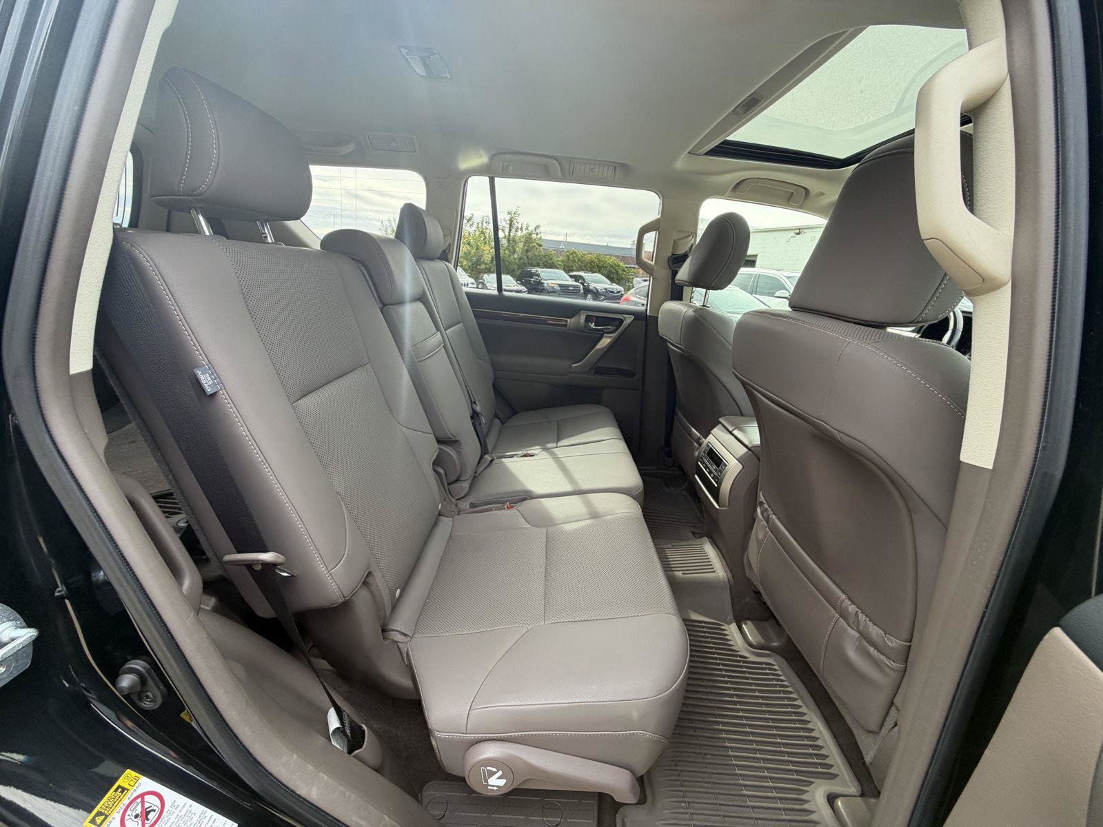 Used 2019 Lexus GX 460 Premium AWD/4WD image 27