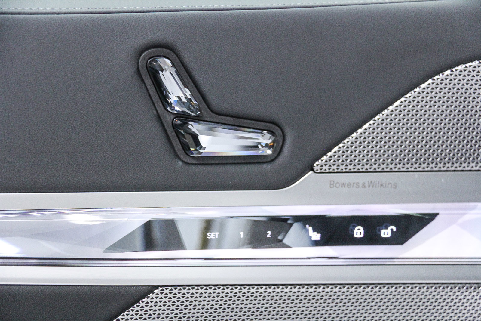 New 2026 BMW 740i image 21