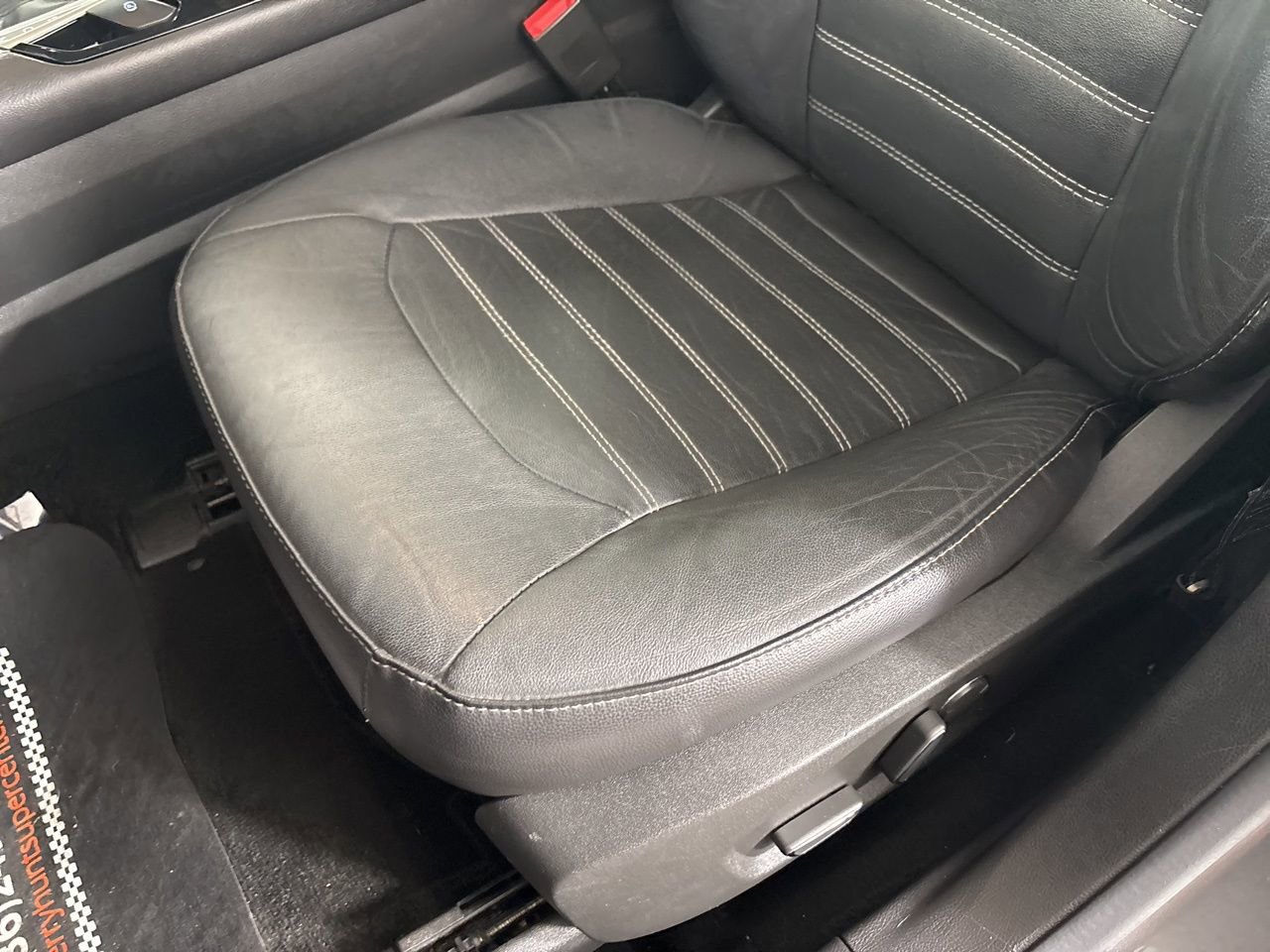 Used 2014 Ford Fusion SE w/ Equipment Group 202A image 12