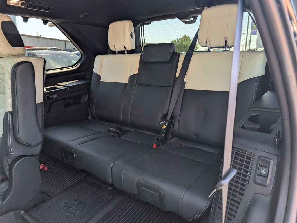 Used 2023 Toyota Sequoia Capstone AWD/4WD image 16