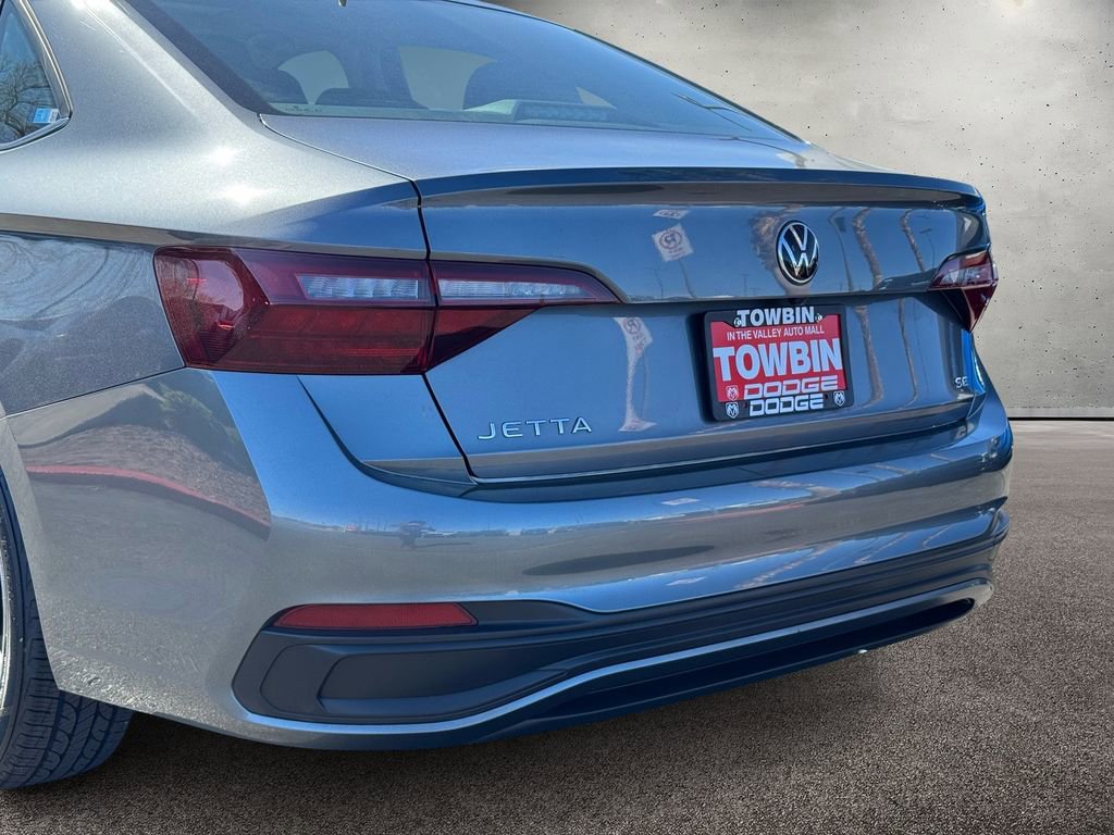 Used 2024 Volkswagen Jetta SE image 5